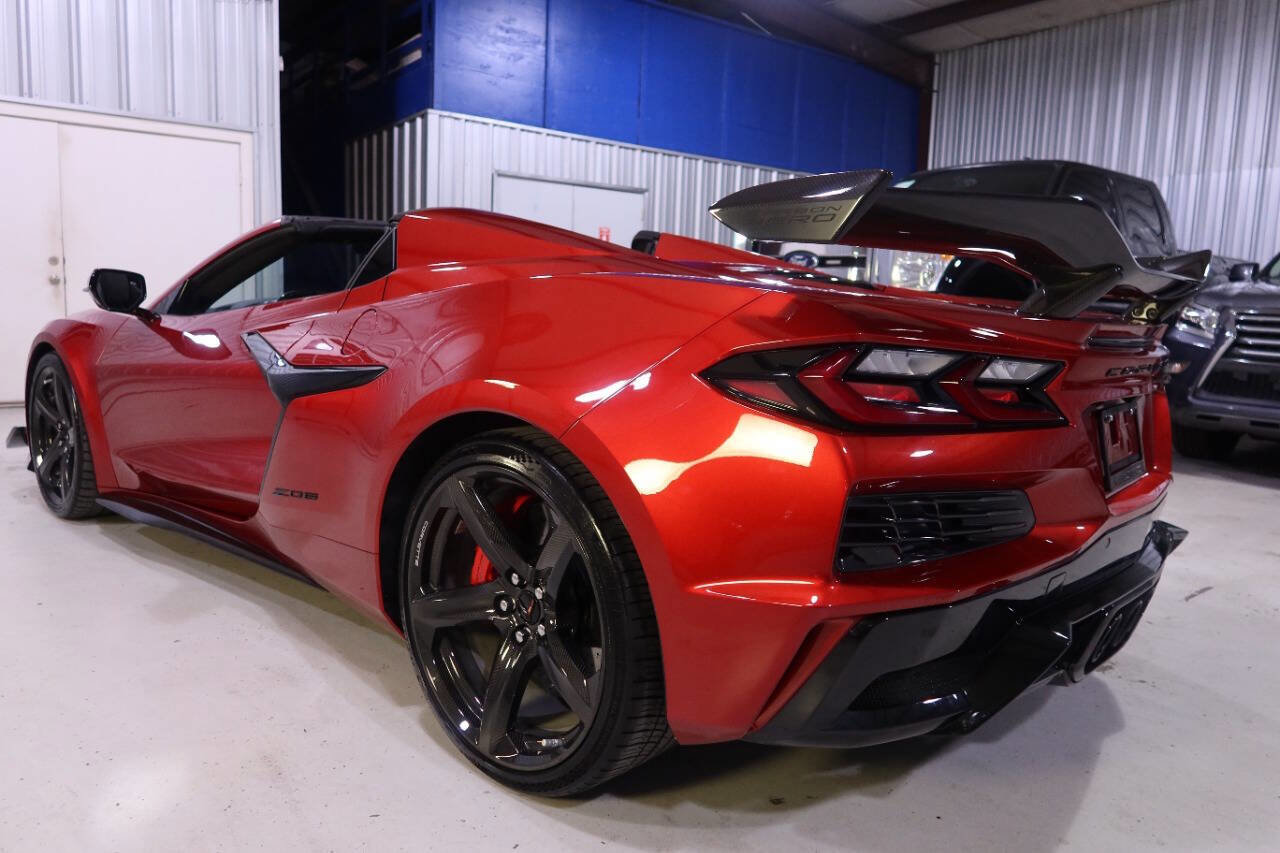 Used 2024 Chevrolet Corvette Z06 w/ Z07 Performance Package image 3
