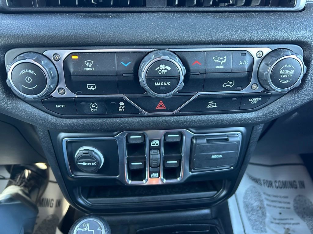 Used 2024 Jeep Wrangler Sport S image 27