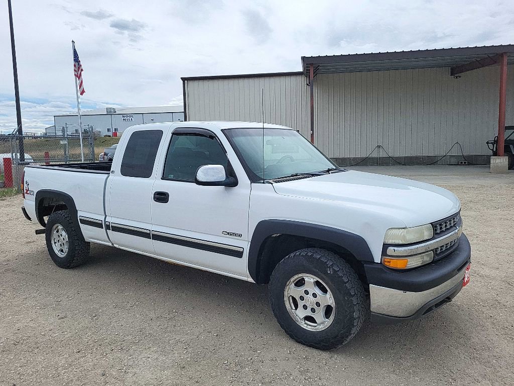 Used 2001 Chevrolet Silverado 1500 LS w/ Off-Road Chassis Pkg AWD/4WD image 7