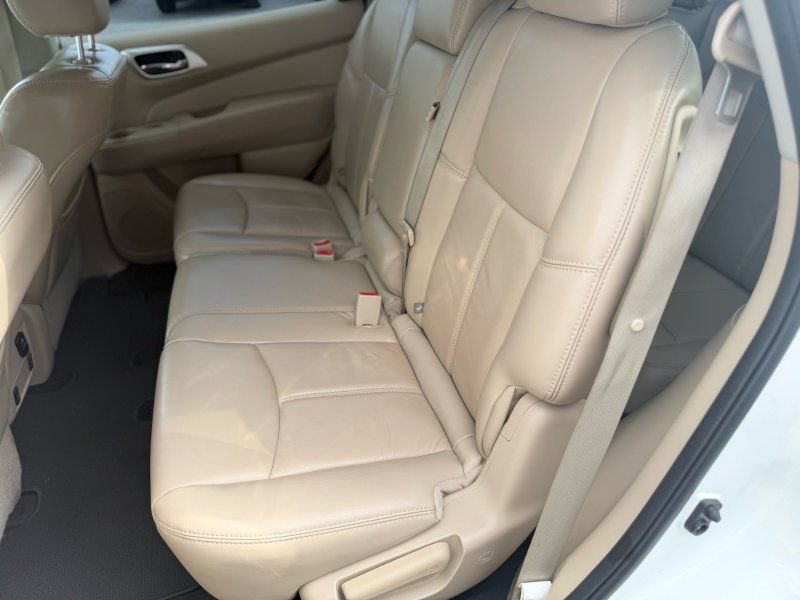 Used 2017 Nissan Pathfinder SL AWD/4WD image 13