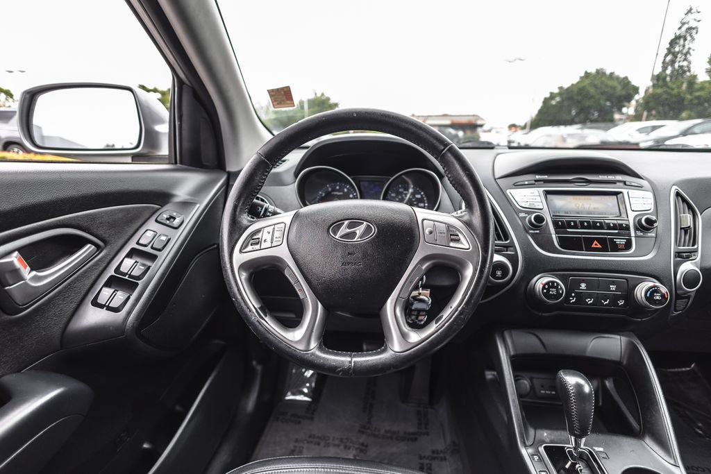 Used 2011 Hyundai Tucson GLS FWD image 24
