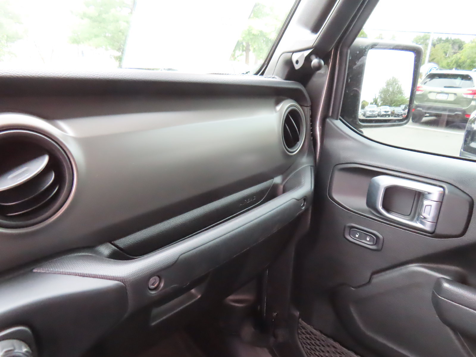 Used 2022 Jeep Gladiator Sport AWD/4WD image 24