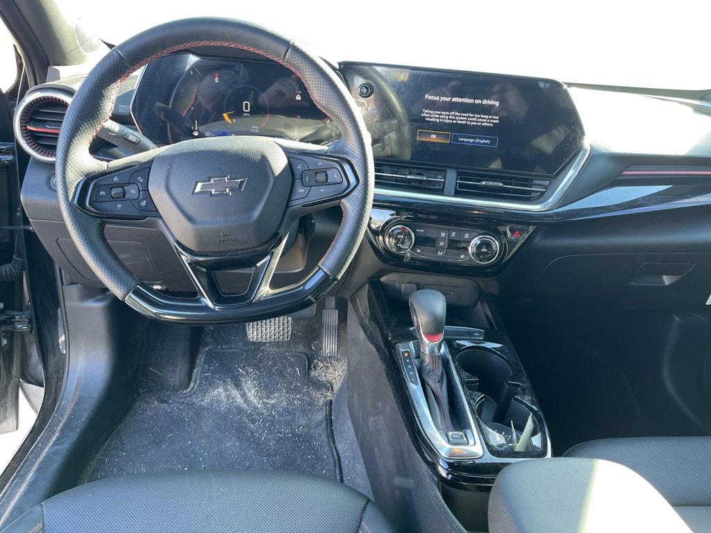 Certified 2025 Chevrolet Trax RS w/ Sunroof Package image 10