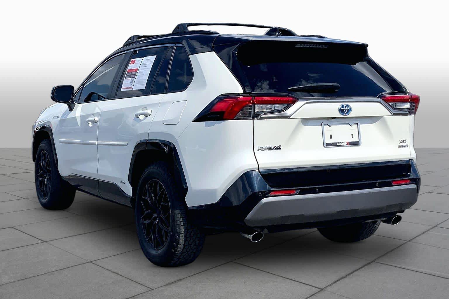 Used 2021 Toyota RAV4 XSE AWD/4WD image 12