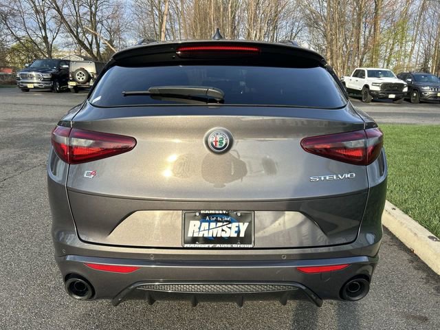 Used 2023 Alfa Romeo Stelvio Veloce image 26