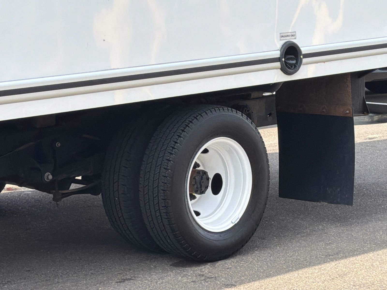 Used 2024 Ford E-350 and Econoline 350 Super Duty w/ Power Windows & Locks Group image 6