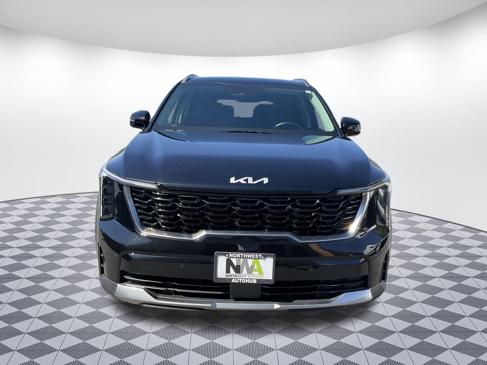 Used 2024 Kia Sorento S image 4