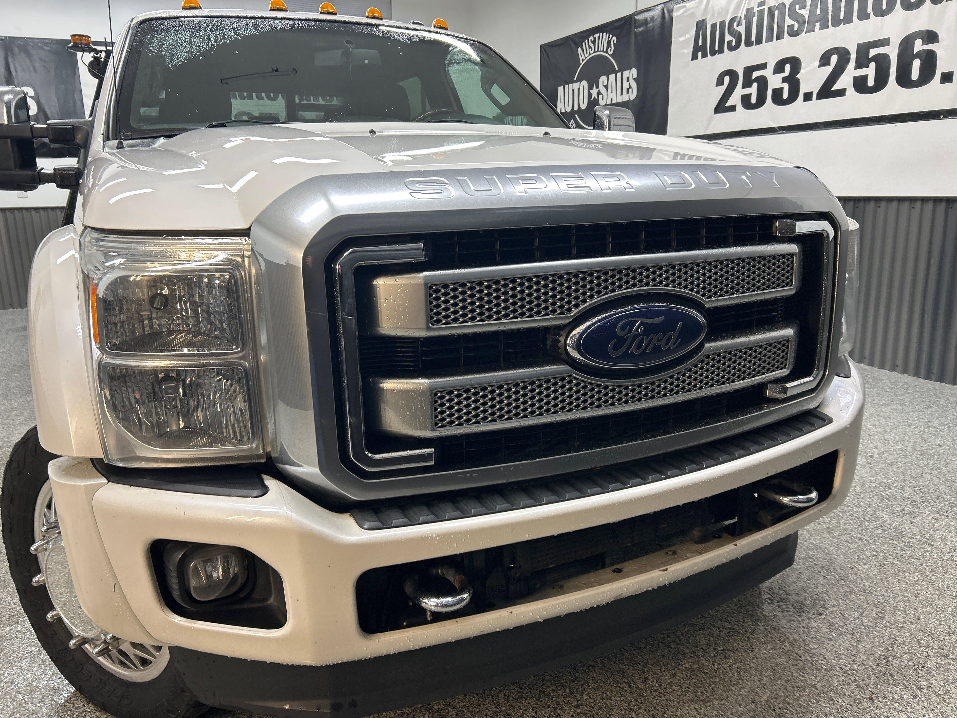 Used 2016 Ford F450 Platinum w/ Platinum Package AWD/4WD image 2