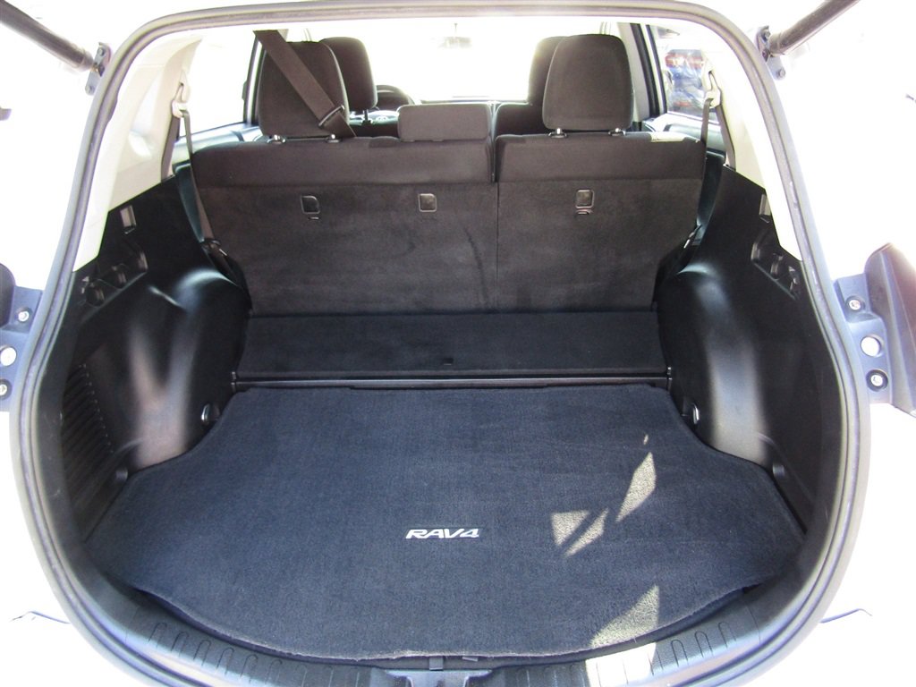 Used 2016 Toyota RAV4 XLE AWD/4WD image 23