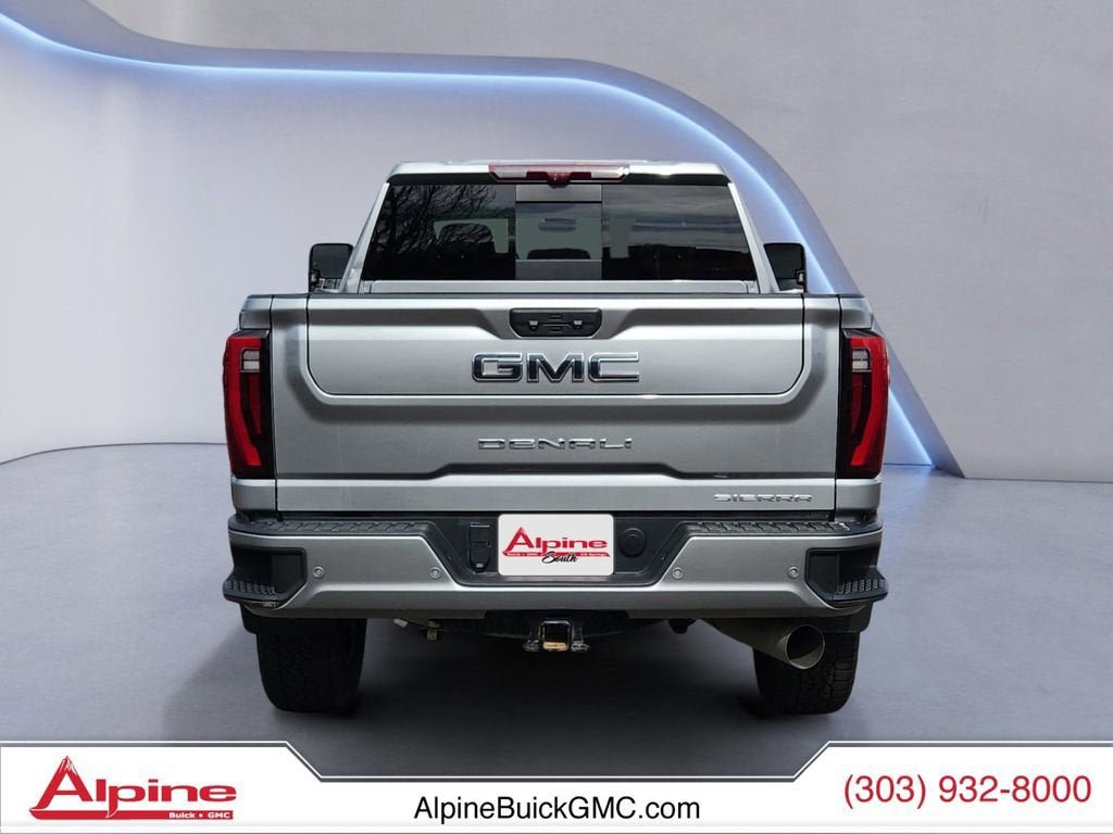 Used 2024 GMC Sierra 2500 Denali Ultimate AWD/4WD image 4