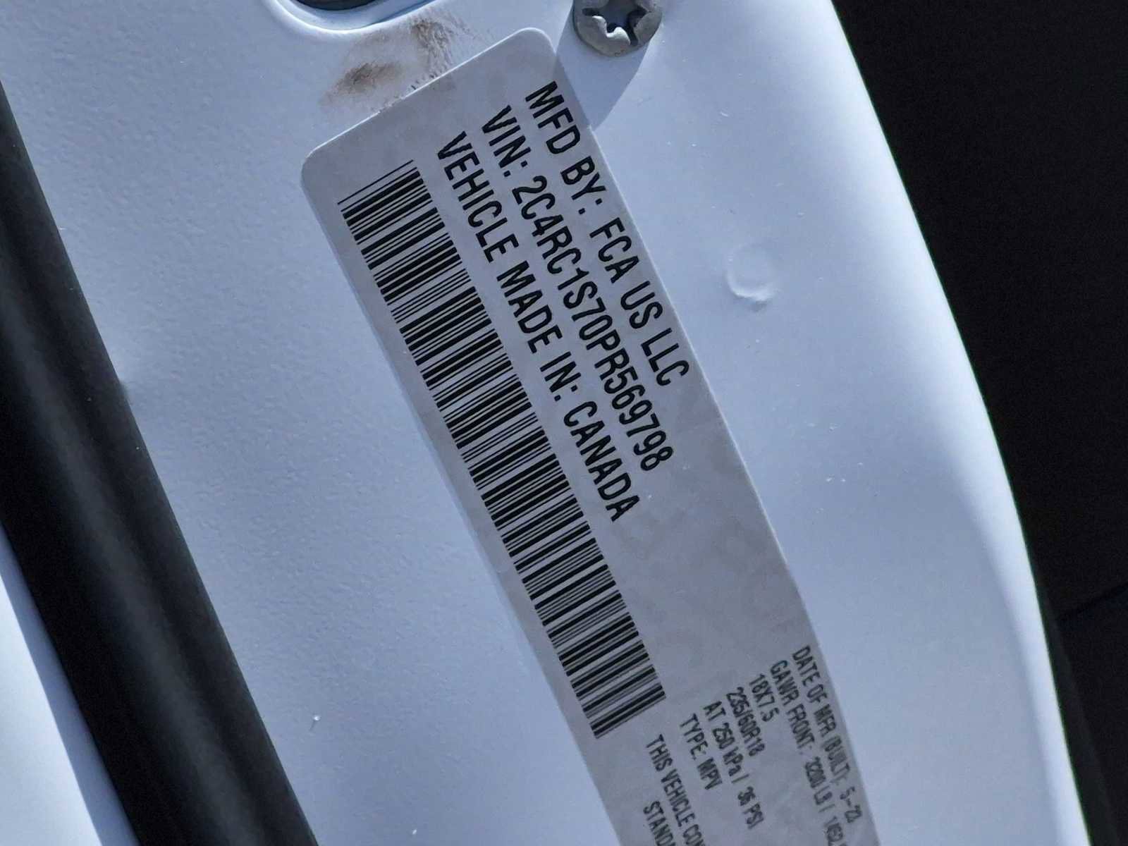 Used 2023 Chrysler Pacifica Limited w/ S Appearance Package FWD image 25