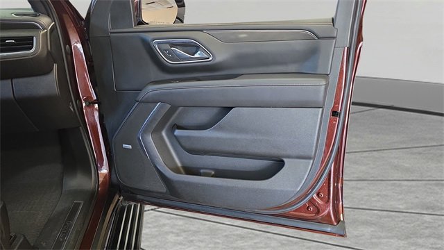 Used 2023 GMC Yukon AT4 w/ AT4 Premium Package image 28