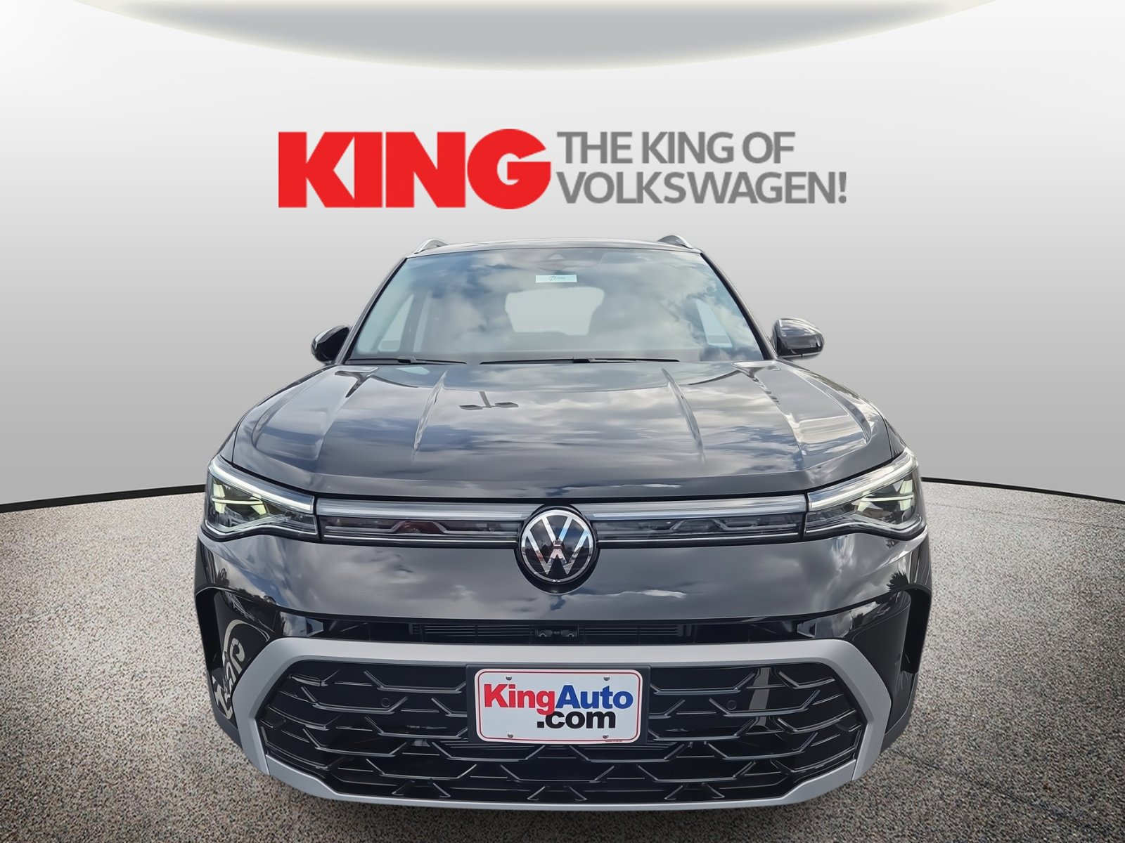 New 2025 Volkswagen Taos SEL image 9