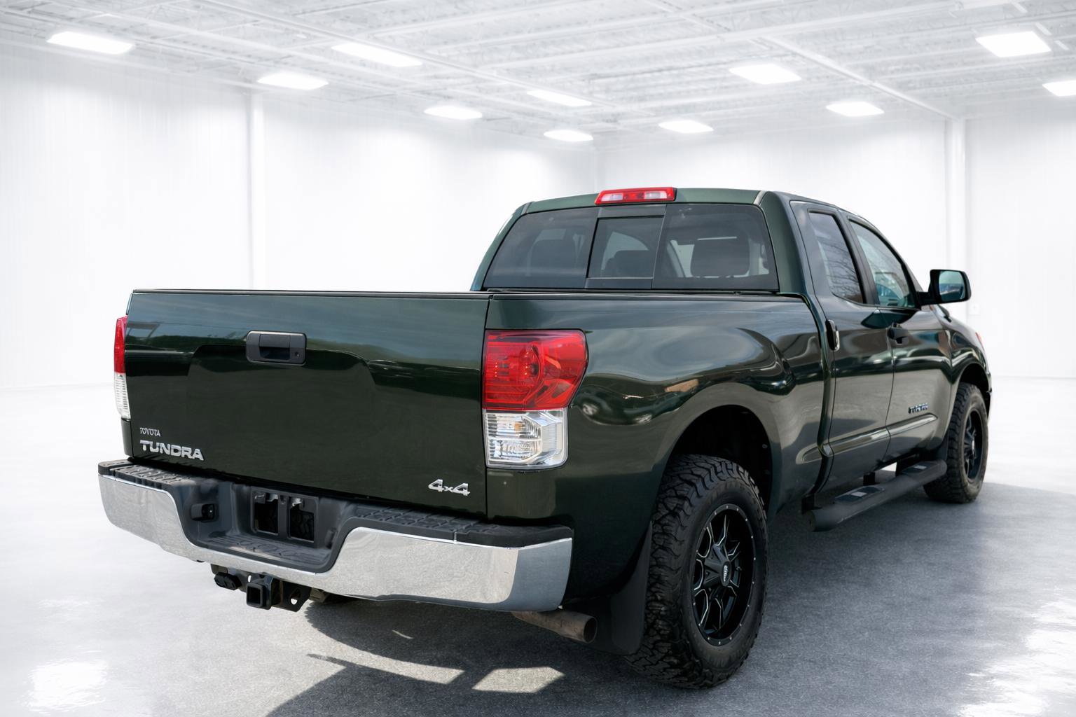 Used 2012 Toyota Tundra 4x4 Double Cab w/ Tow Pkg image 5