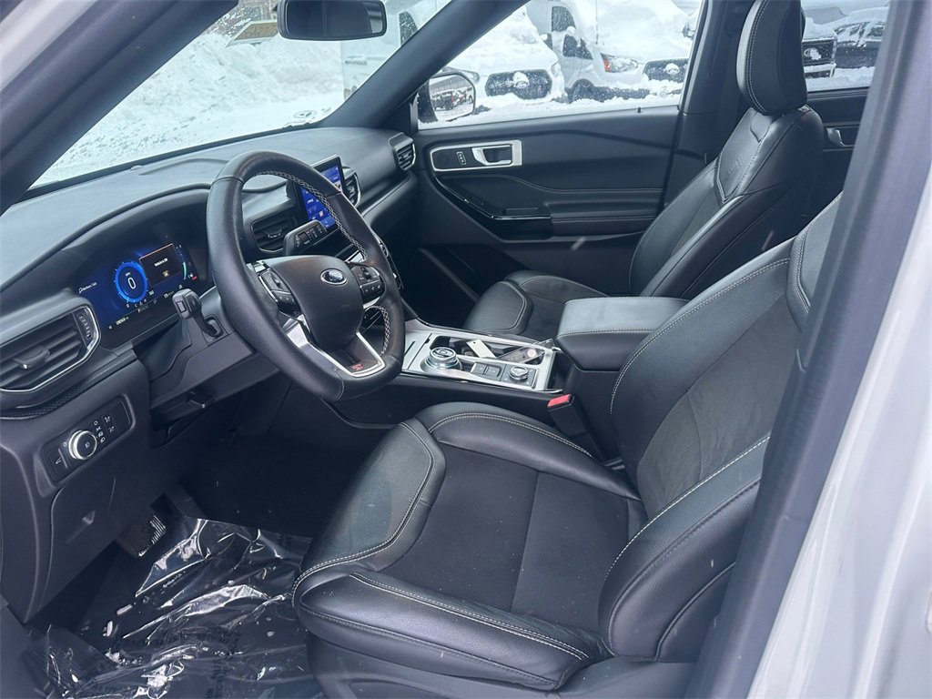 Used 2022 Ford Explorer ST image 17