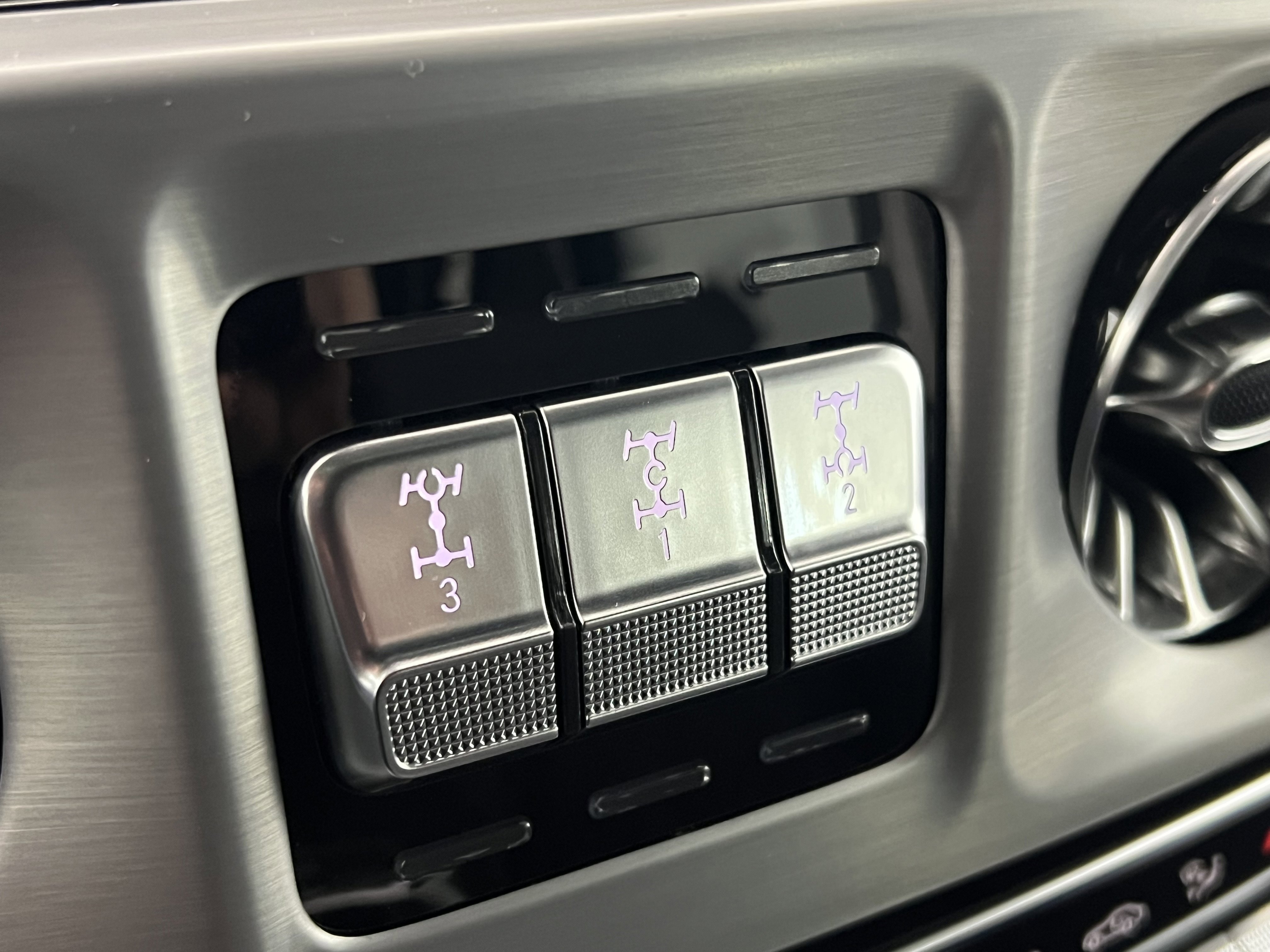 Certified 2023 Mercedes-Benz G 63 AMG 4MATIC image 33