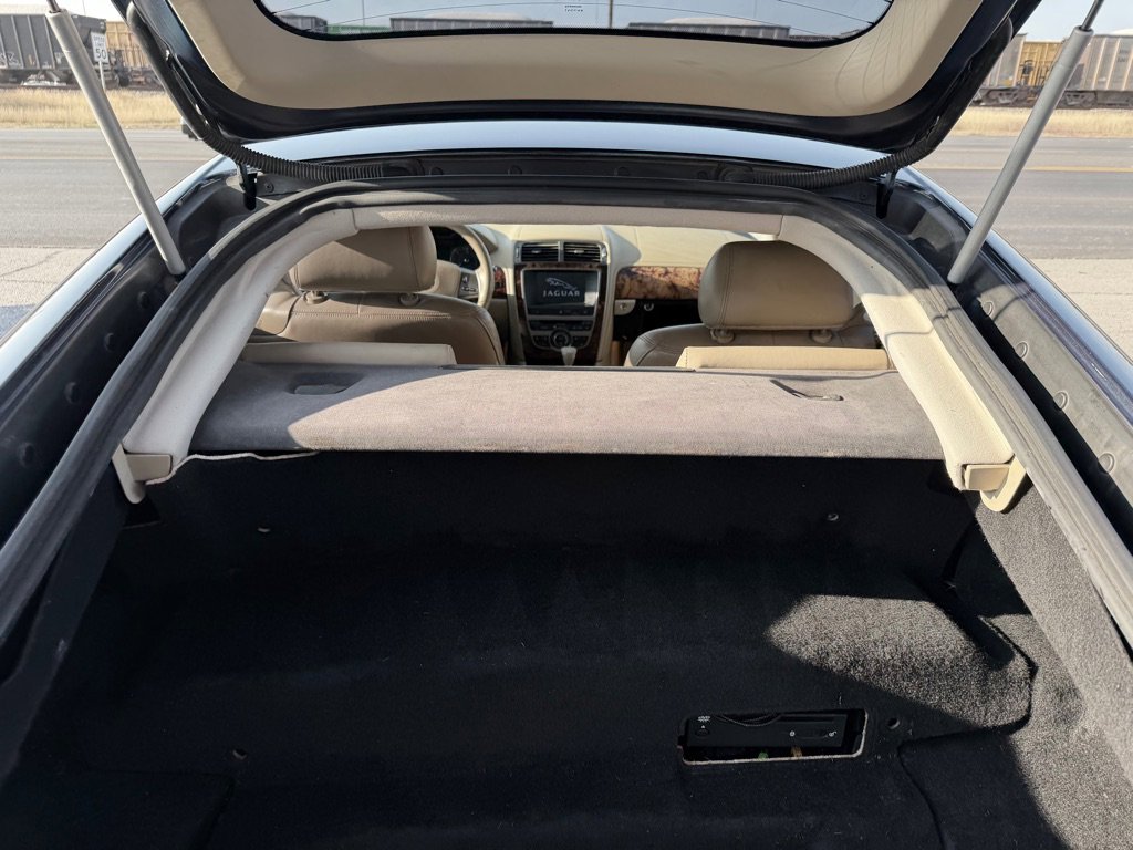 Used 2007 Jaguar XKR R image 40