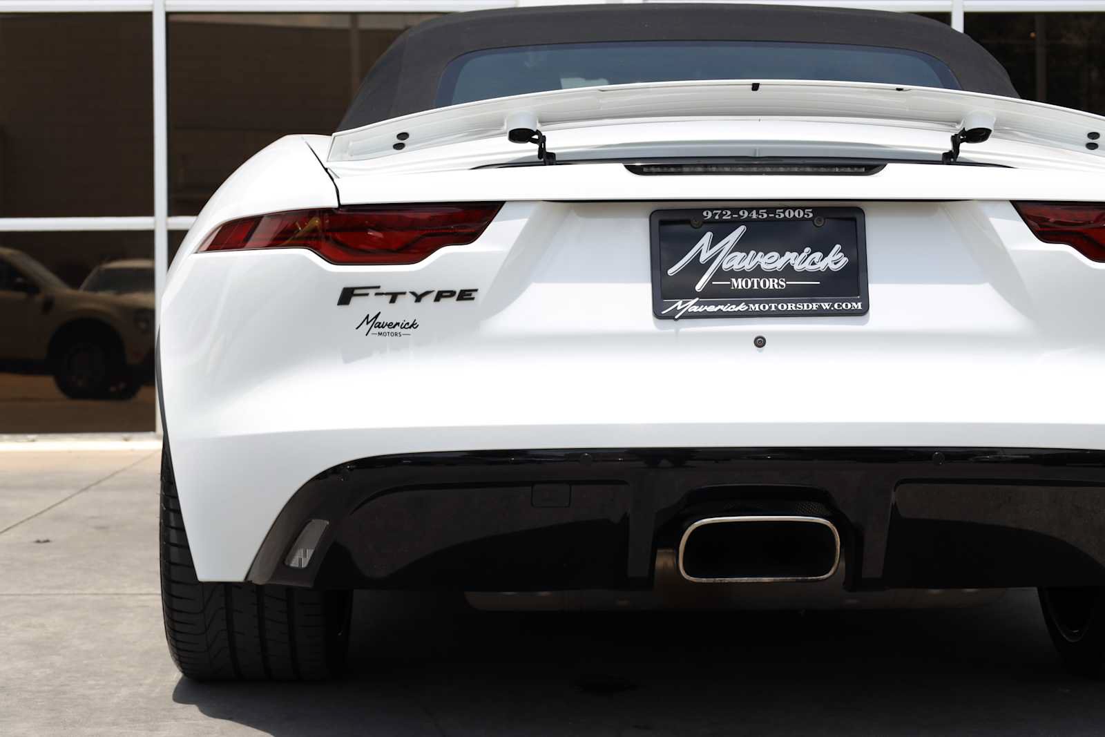 Used 2021 Jaguar F-TYPE Convertible RWD image 44