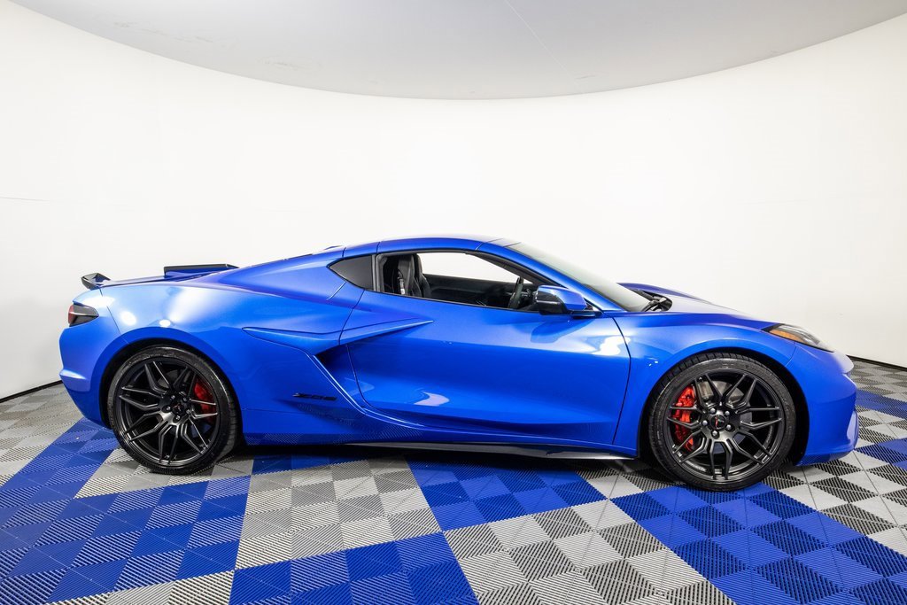 Used 2024 Chevrolet Corvette Z06 w/ Stealth Interior Trim Package image 3