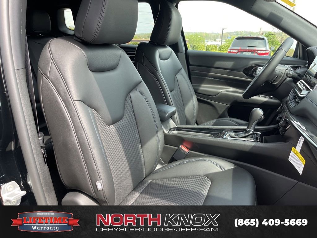 New 2026 Jeep Compass Latitude image 25