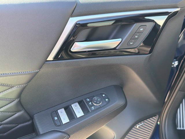 New 2026 Mitsubishi Outlander SEL FWD image 22