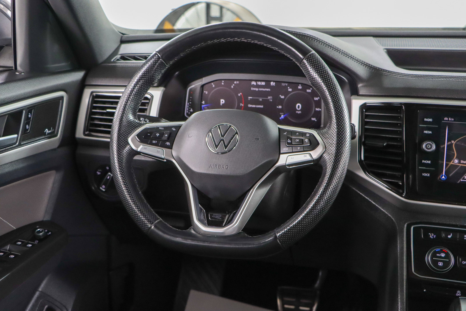 Used 2023 Volkswagen Atlas Cross Sport SEL Premium R-Line AWD/4WD image 12