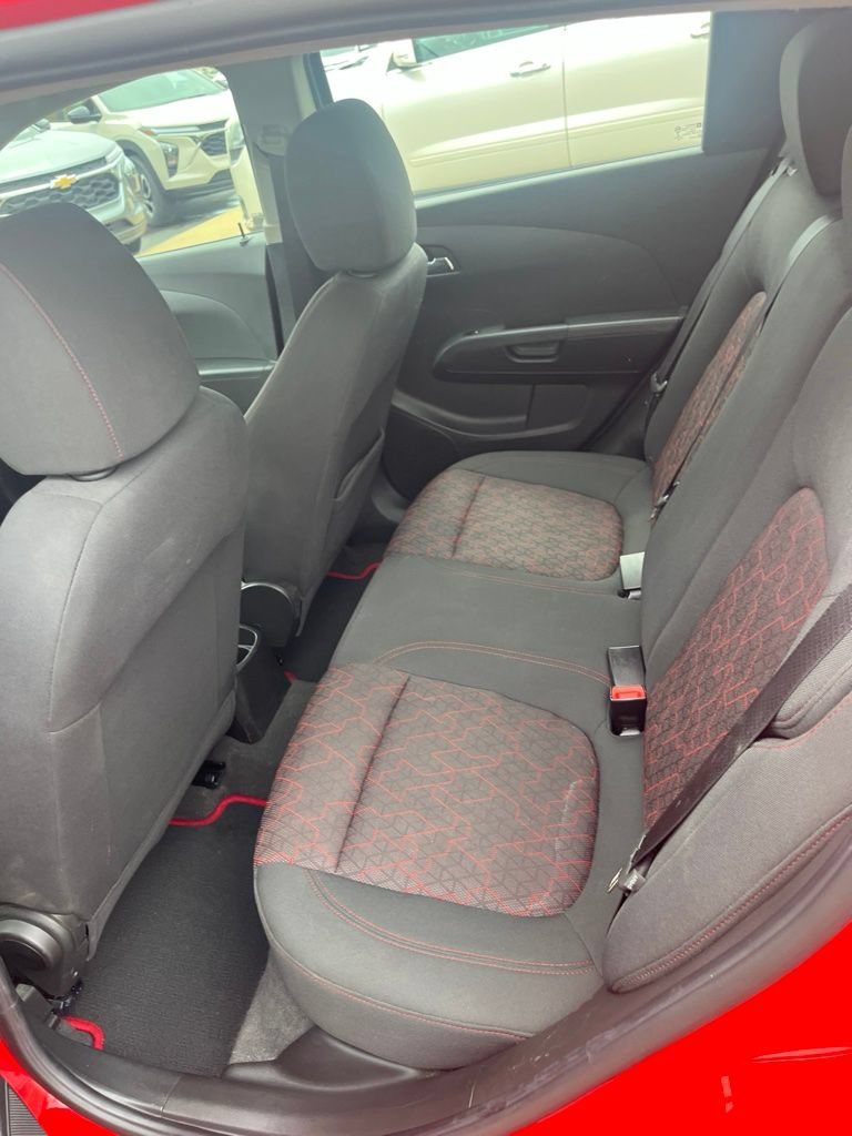 Used 2017 Chevrolet Sonic LT w/ Fun and Sun Package FWD image 8