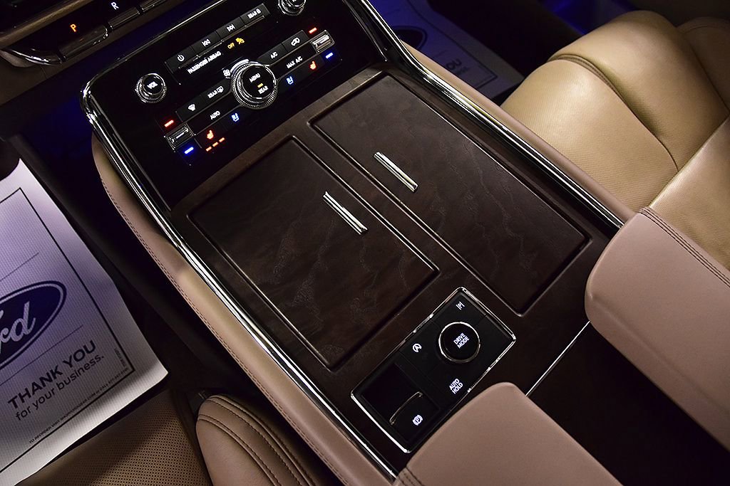 Used 2022 Lincoln Navigator Reserve image 22