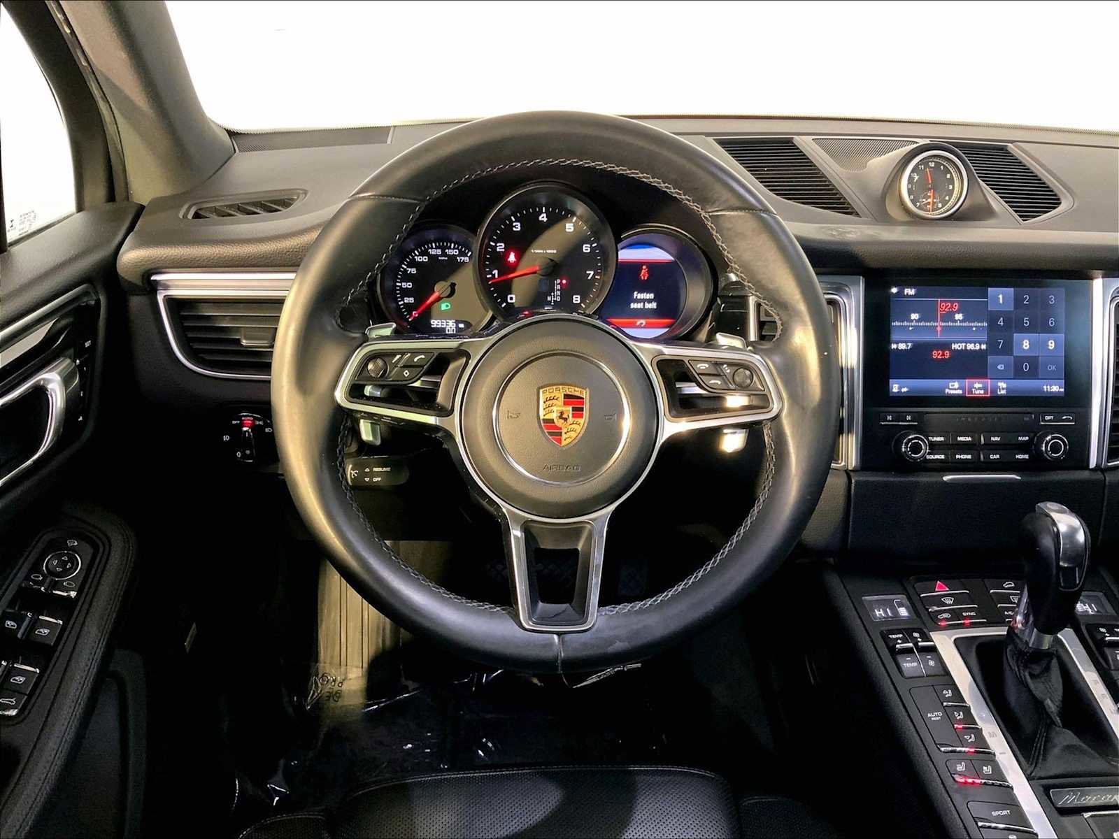 Certified 2017 Porsche Macan image 15