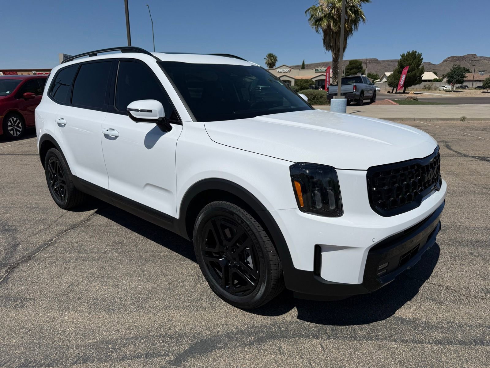Used 2025 Kia Telluride SX Prestige X-Line AWD/4WD image 3