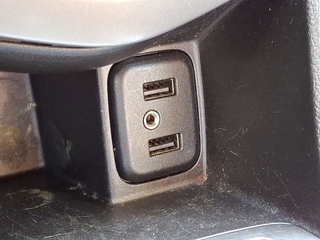 Used 2020 Chevrolet Sonic LT image 25