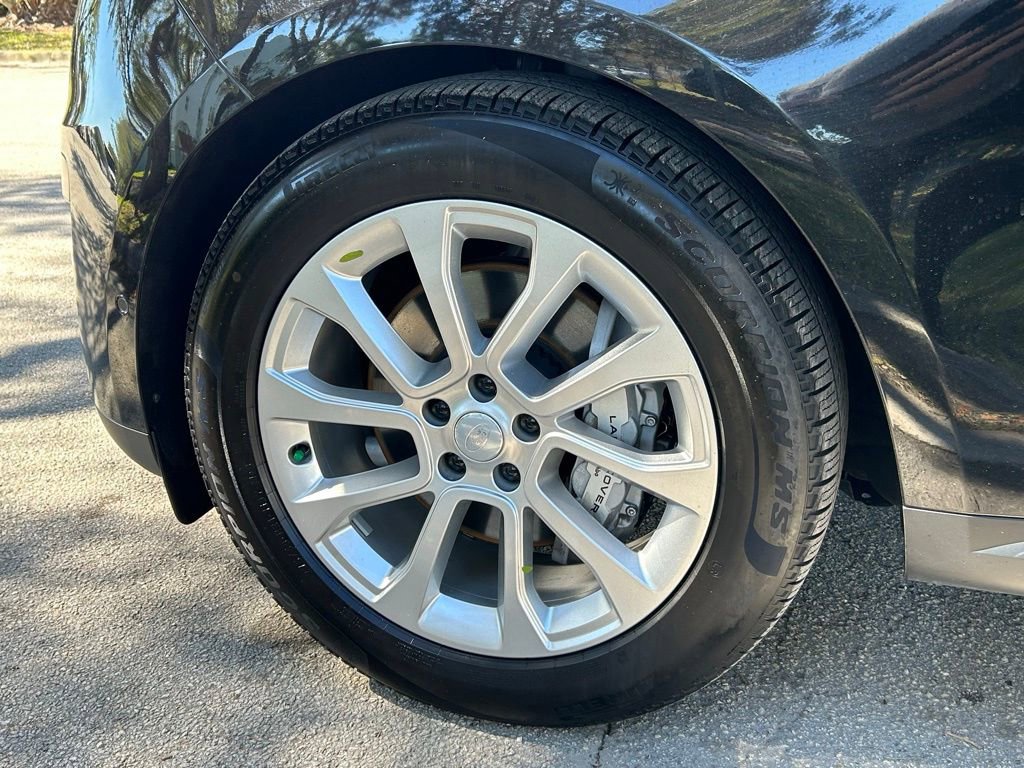 Used 2025 Land Rover Range Rover Sport SE image 28