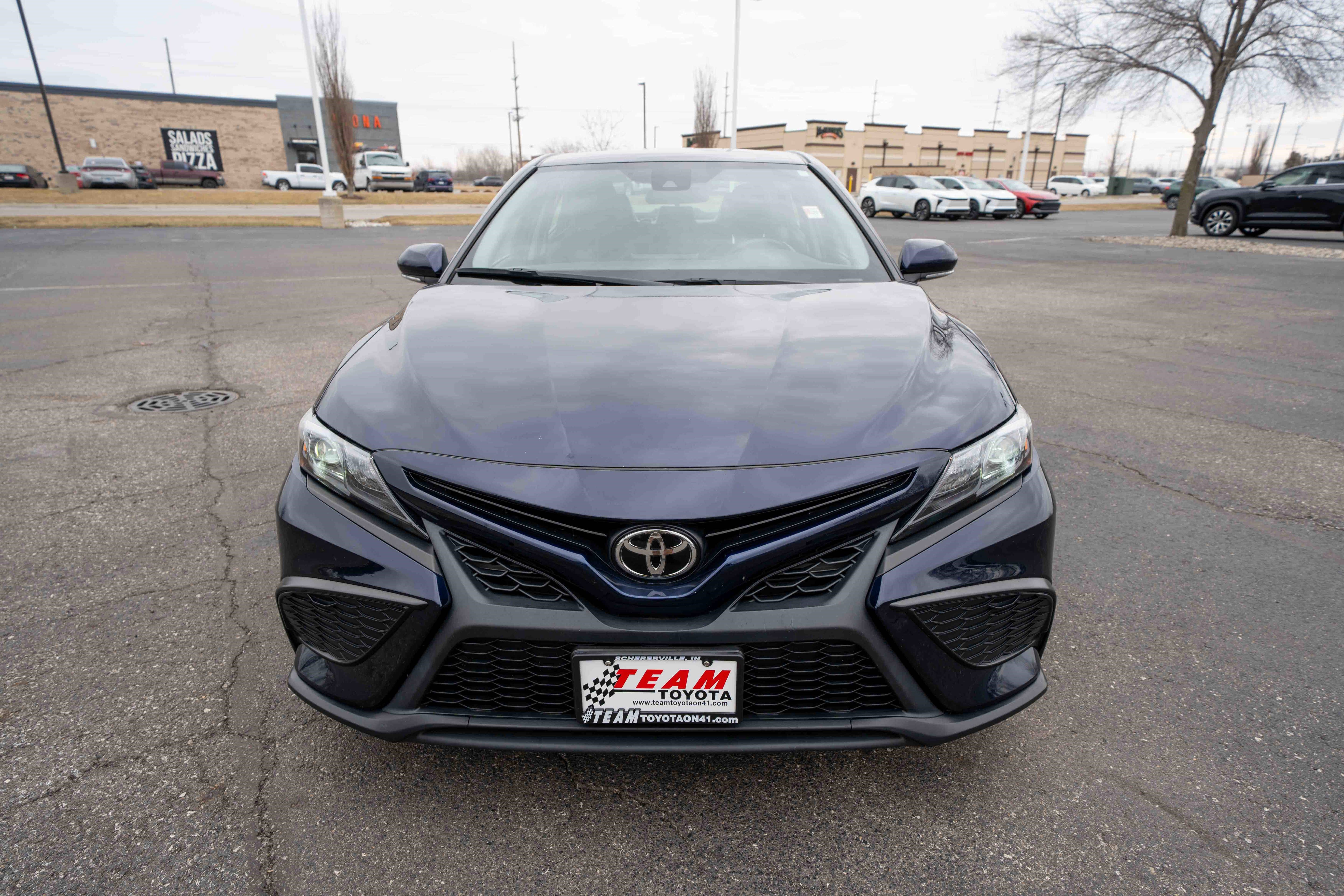 Used 2021 Toyota Camry SE w/ Cold Weather Package image 6