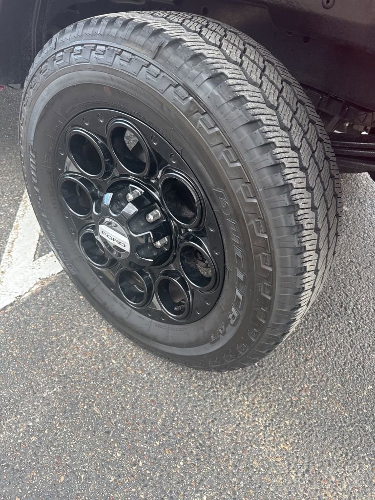 Used 2026 Ford F250 Lariat w/ Black Appearance Package image 4