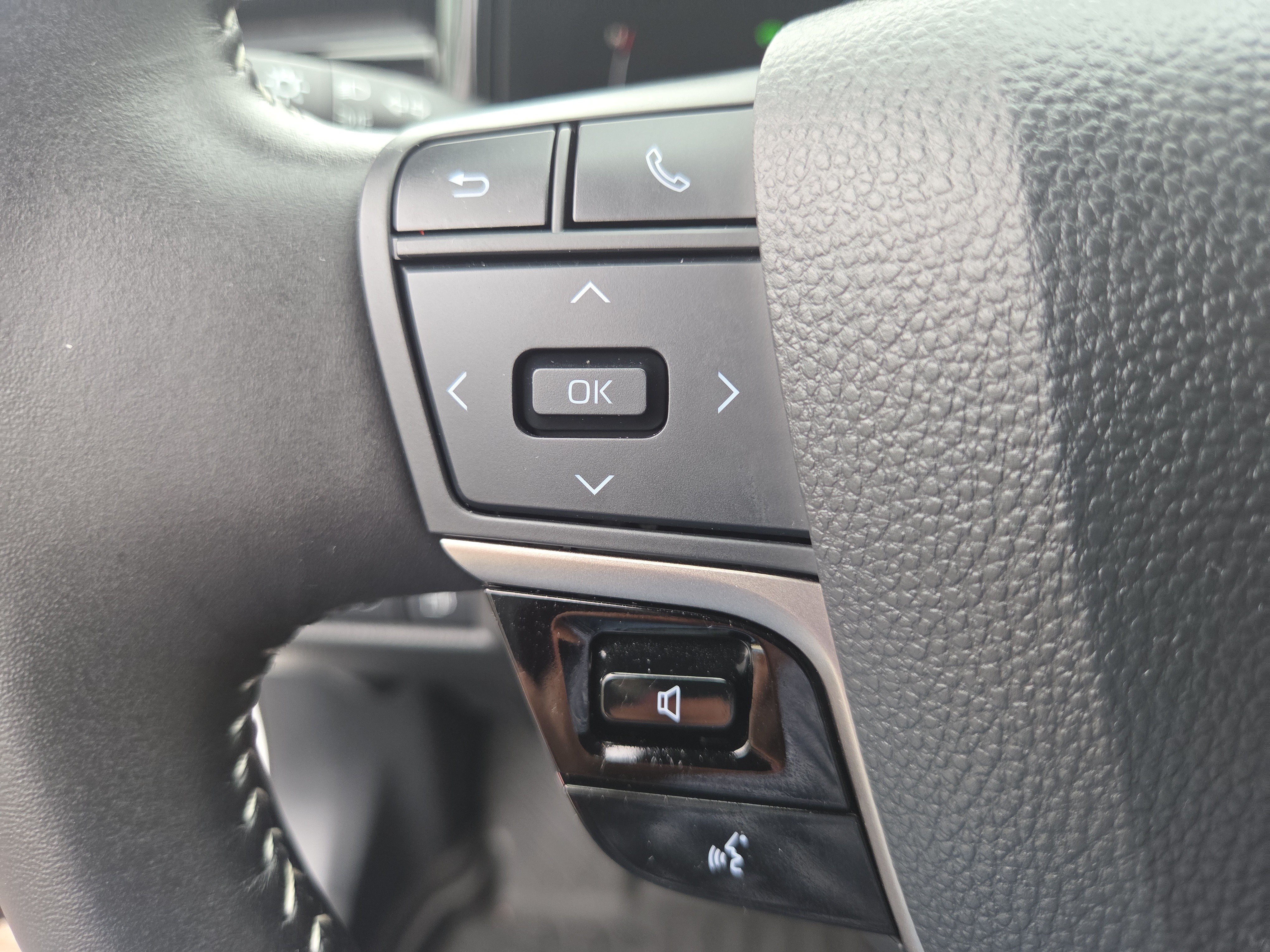 Certified 2026 Toyota Camry SE FWD image 27
