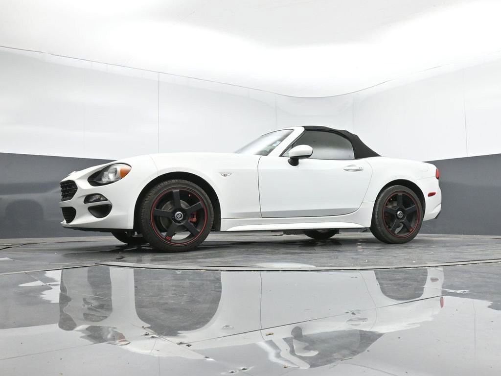 Used 2019 FIAT 124 Spider Classica w/ Technology Group image 37