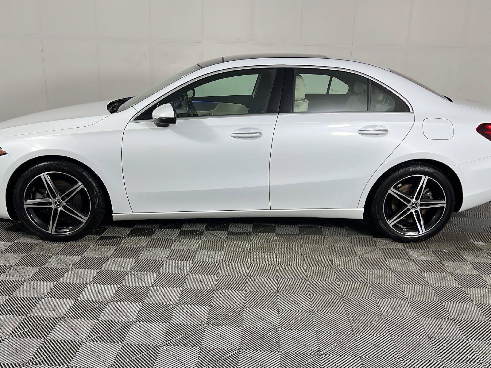 Used 2022 Mercedes-Benz A 220 4MATIC image 26