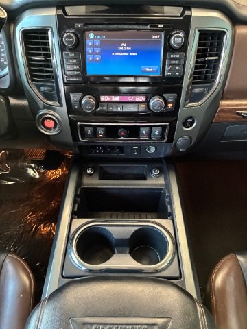 Used 2017 Nissan Titan Platinum Reserve RWD image 21