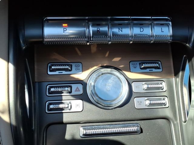 Used 2025 Lincoln Nautilus Reserve AWD/4WD image 19