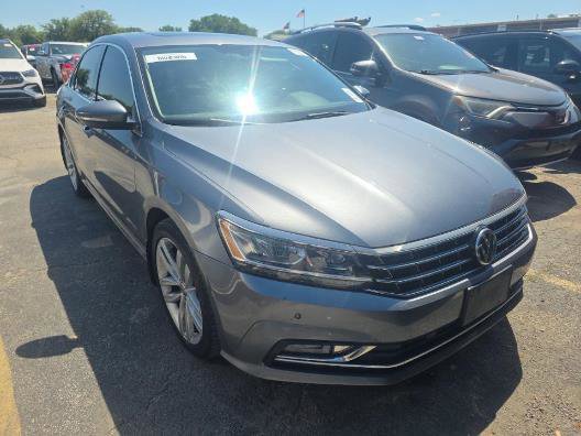 Used 2018 Volkswagen Passat 2.0T SE FWD image 3