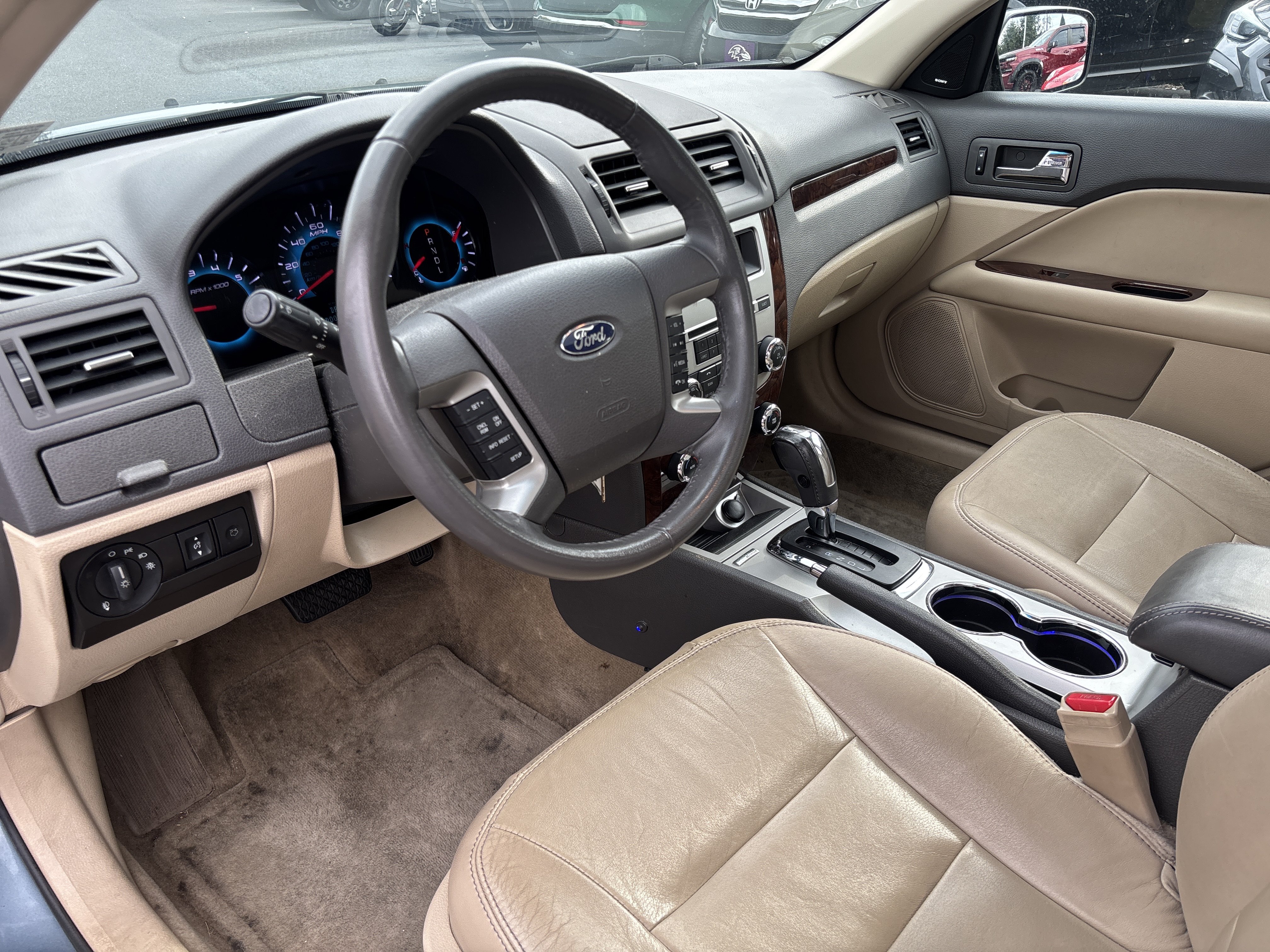 Used 2012 Ford Fusion SEL FWD image 30