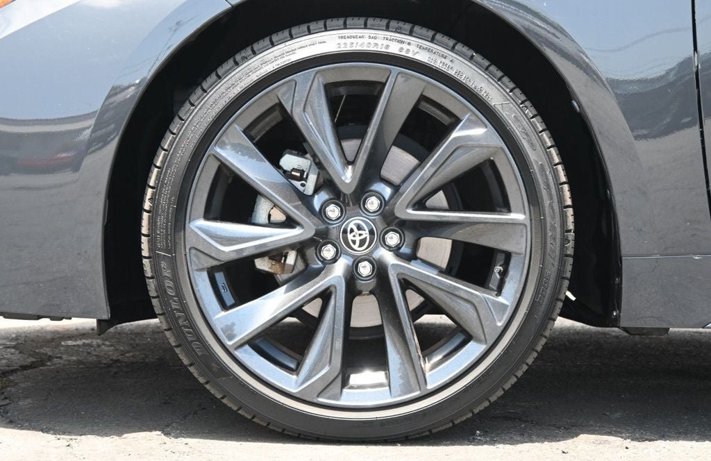 Used 2024 Toyota Corolla SE FWD image 7