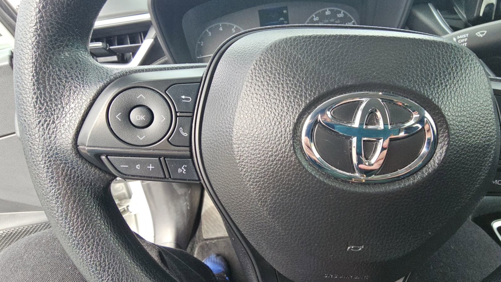 Certified 2024 Toyota Corolla LE w/ LE Convenience Package image 11