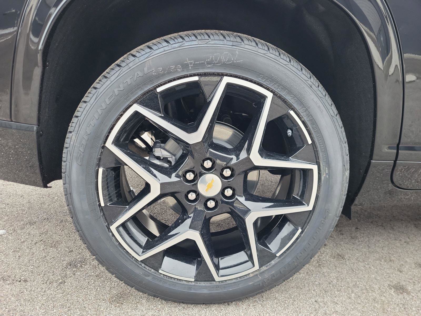 New 2026 Chevrolet Traverse High Country w/ LPO, Floor Liner Package AWD/4WD image 32
