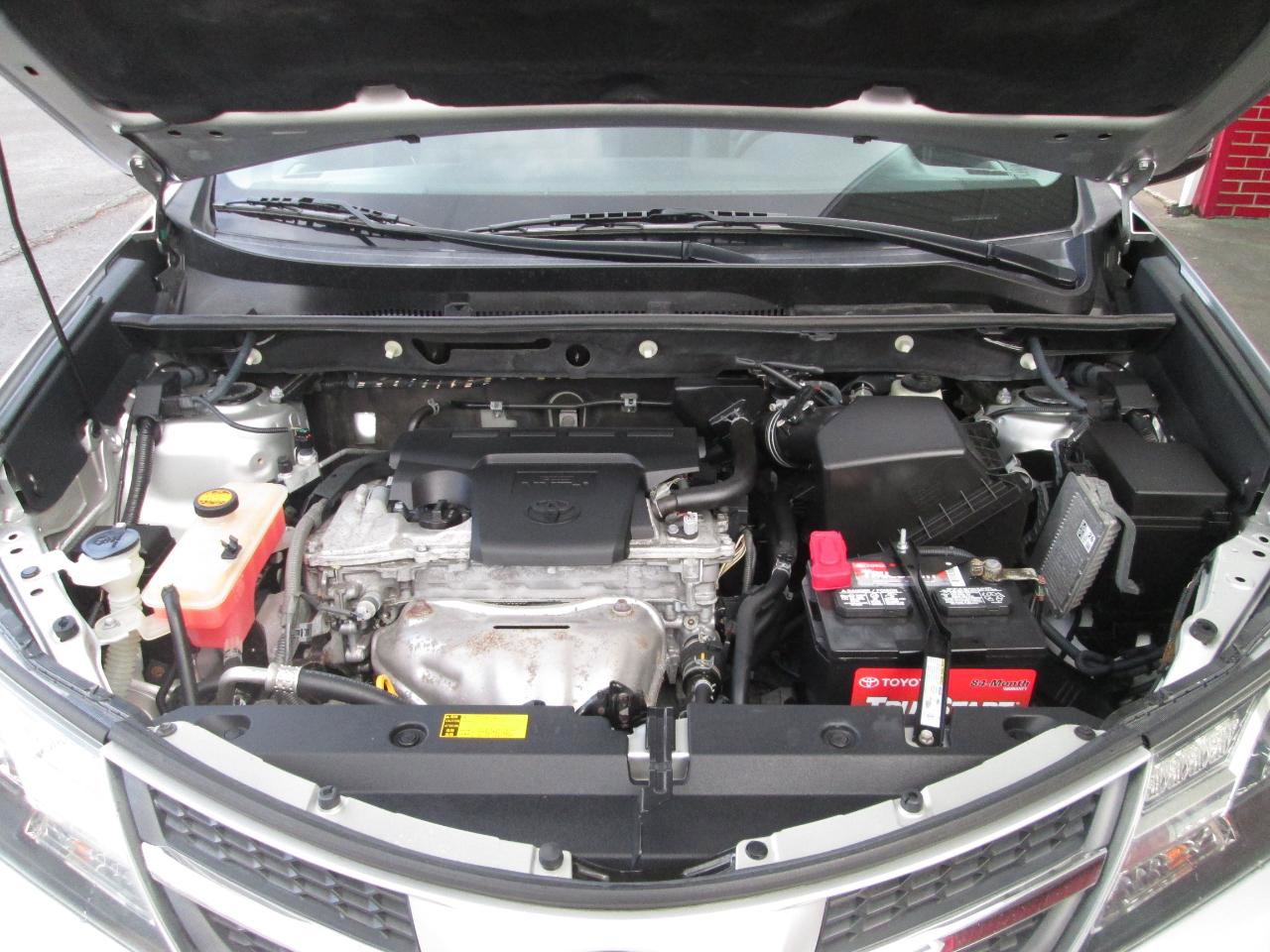 Used 2013 Toyota RAV4 Limited image 31