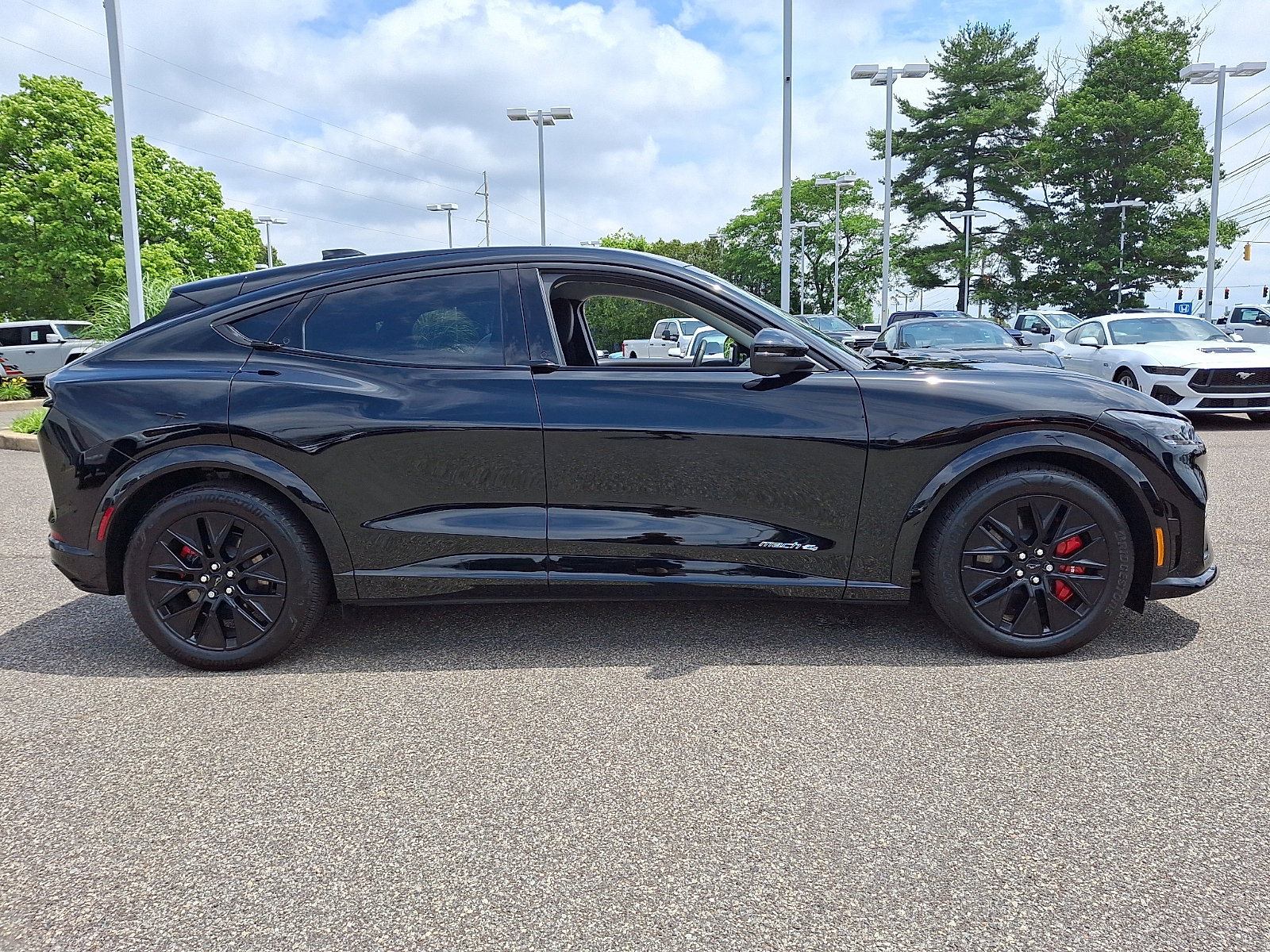Certified 2025 Ford Mustang Mach-E Premium w/ Sport Appearance Package AWD/4WD image 12