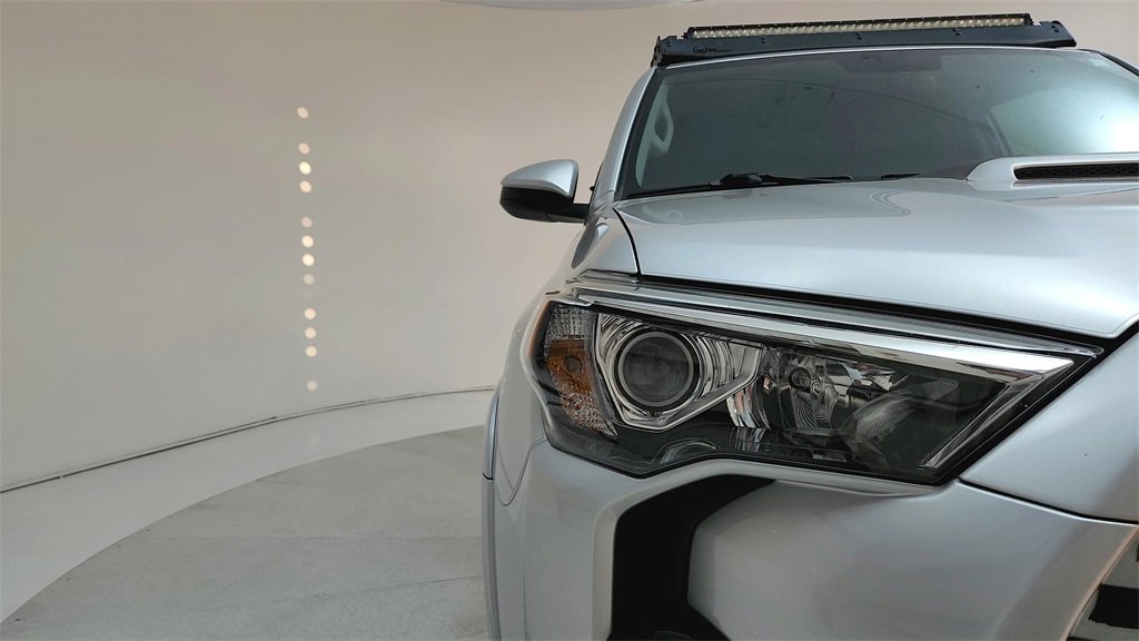 Used 2018 Toyota 4Runner TRD Off-Road image 22