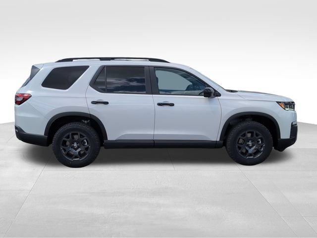 New 2026 Honda Pilot TrailSport image 9