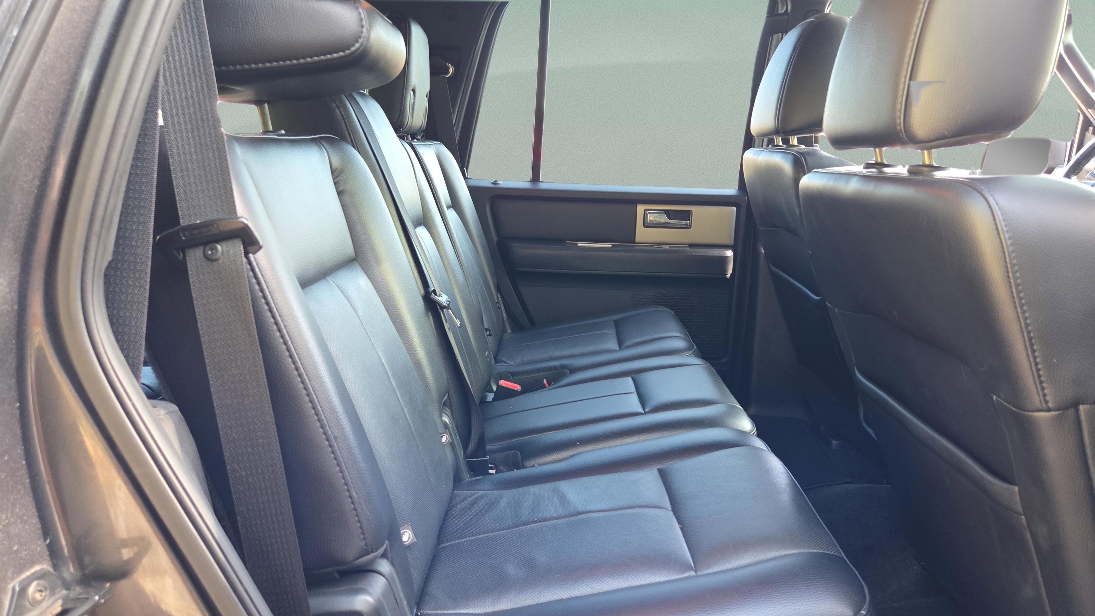 Used 2015 Ford Expedition XLT w/ Equipment Group 202A image 19