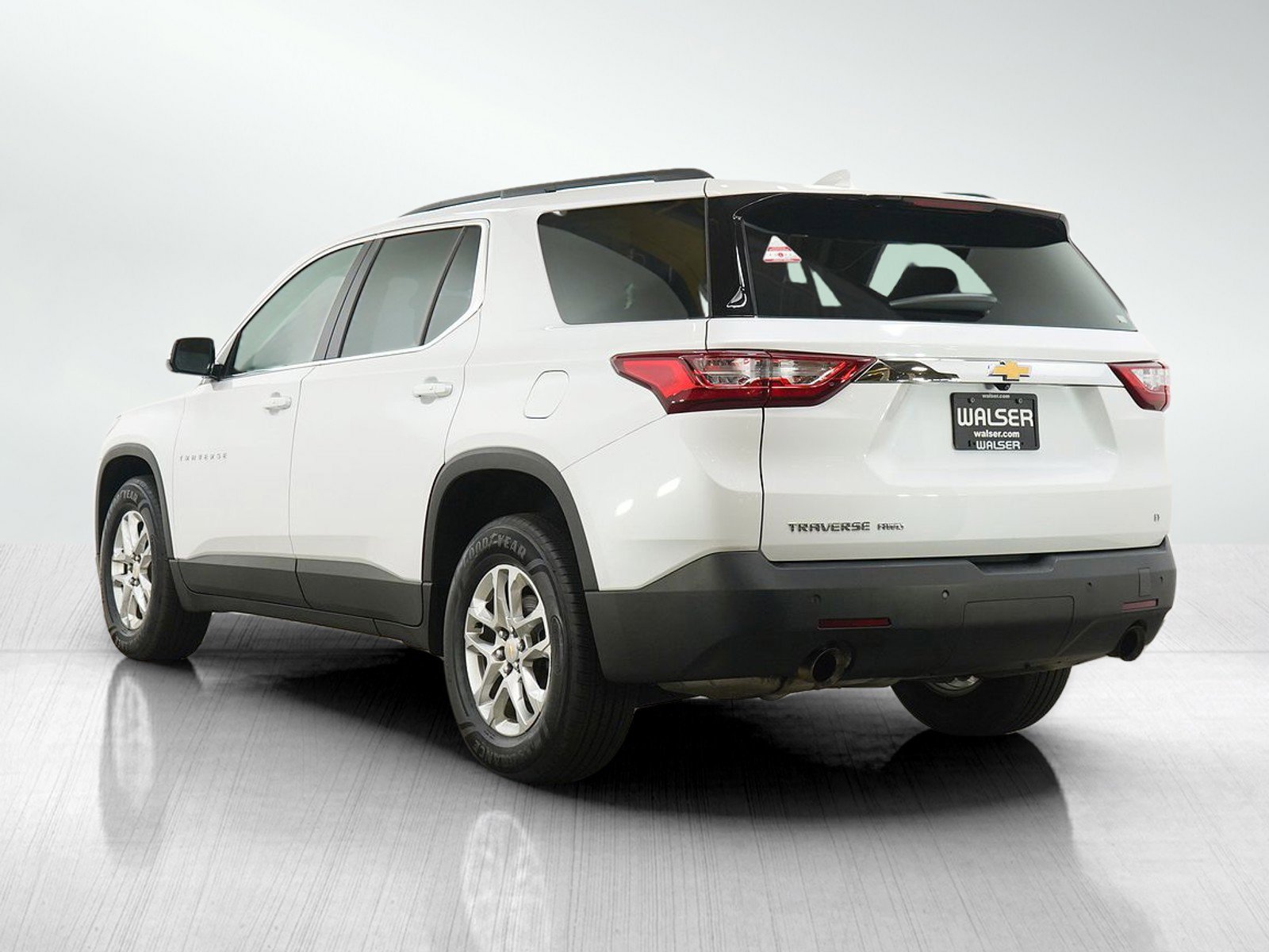 Used 2020 Chevrolet Traverse LT AWD/4WD image 3